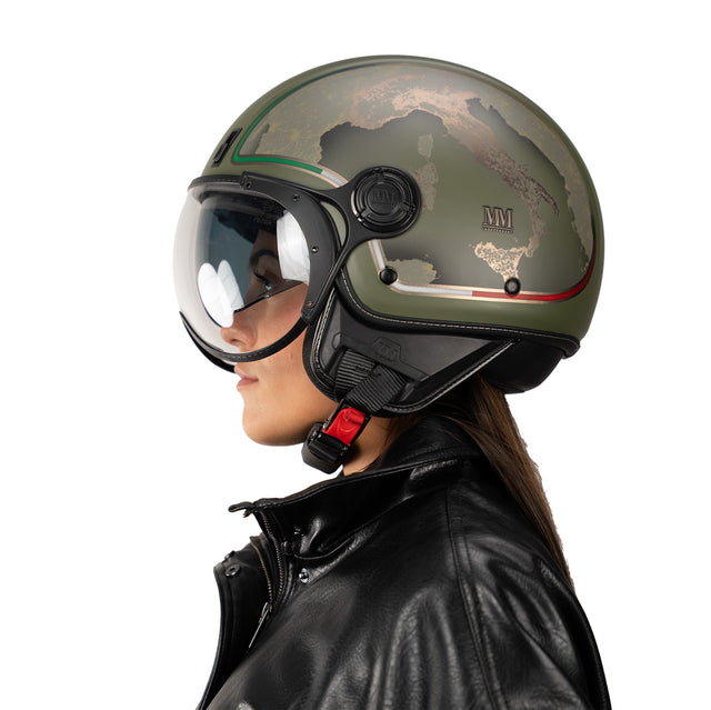 Casque jet Verde Avanguardia : finitions bronze, identité italienne, caractère militaire
